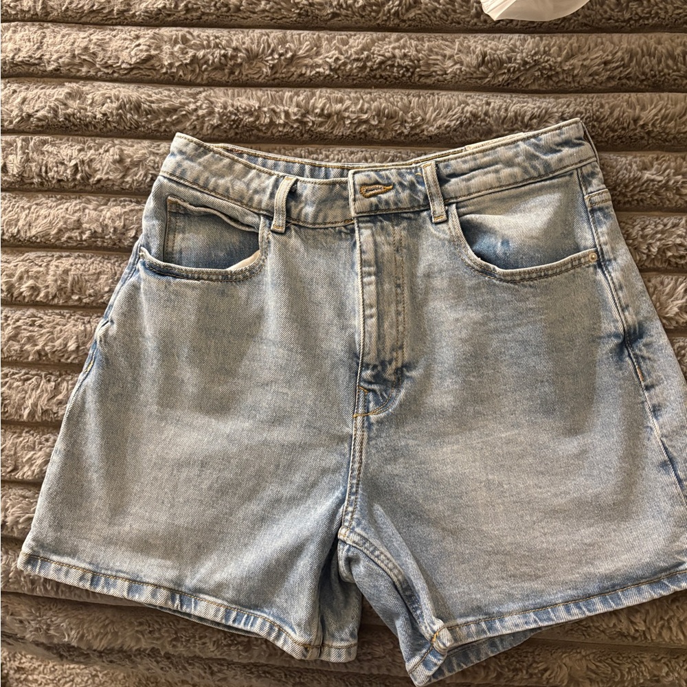 Zara Jean dad shorts
